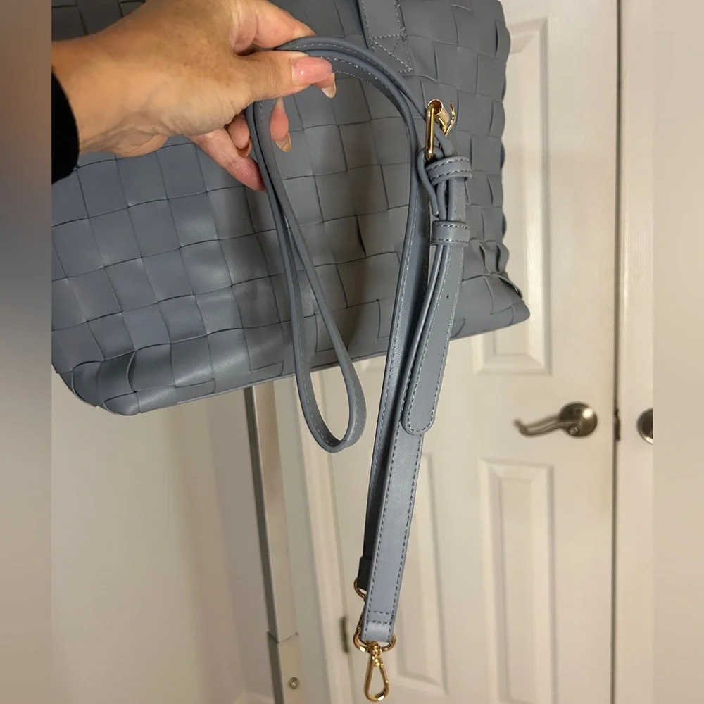 Like New! Blue Woven Vegan Leather Tote Bag Crossbody Work Shoulder Purse